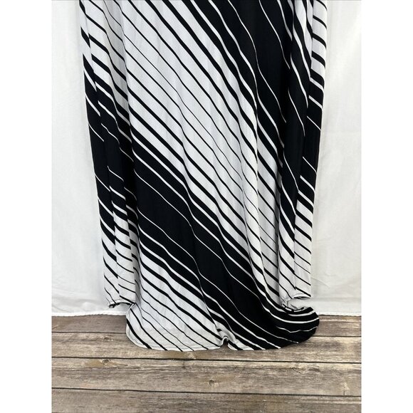 Chicos Maxi Dress Womens Size 2 Black White Striped Short Sleeve Stretch - Picture 9 of 13